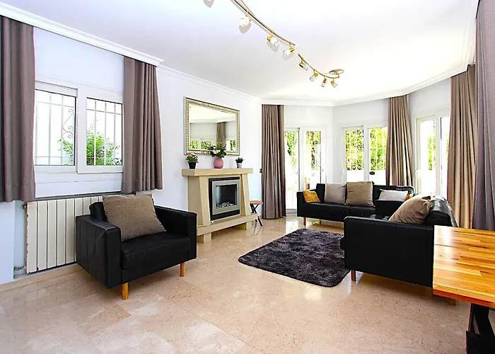 Willa Casa Isabella With Heated Pool Nerja