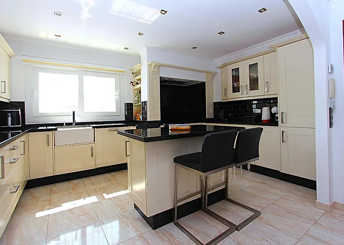 Casa Isabella With Heated Pool Willa